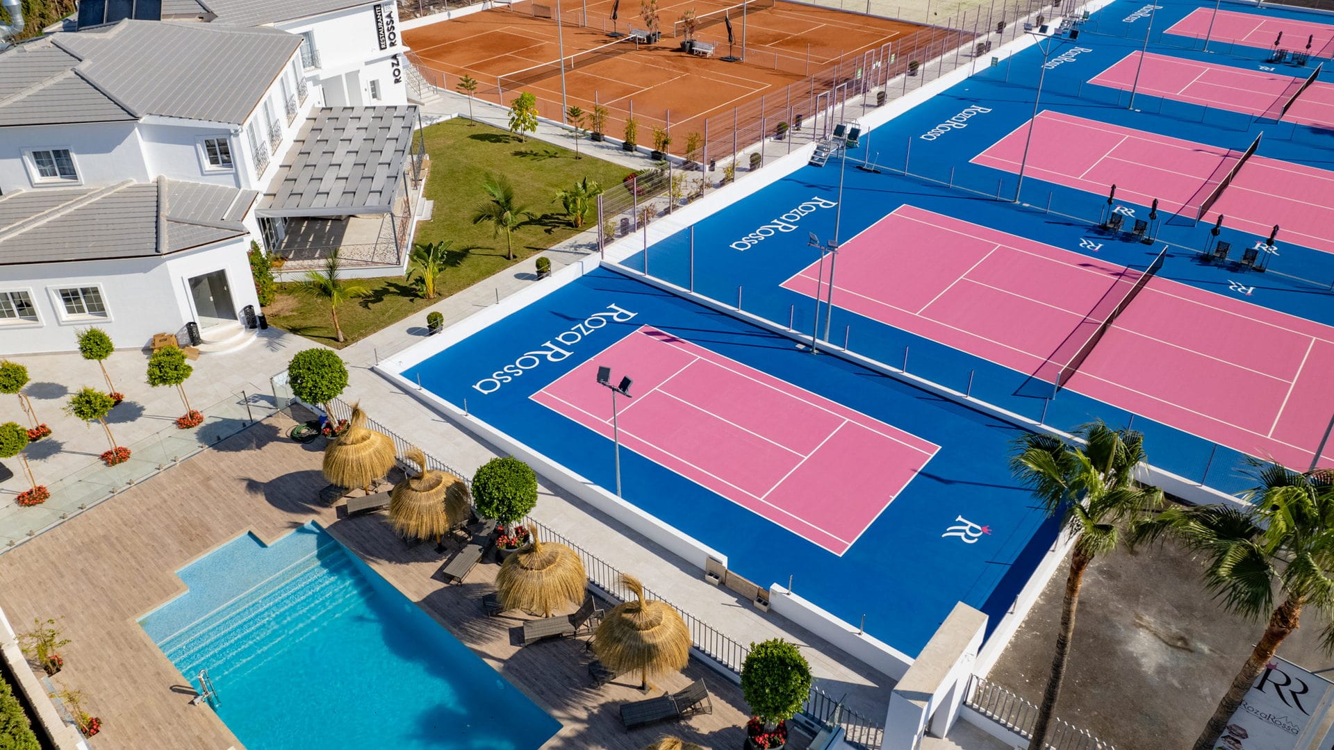 Roza Rossa Tennis Club courts